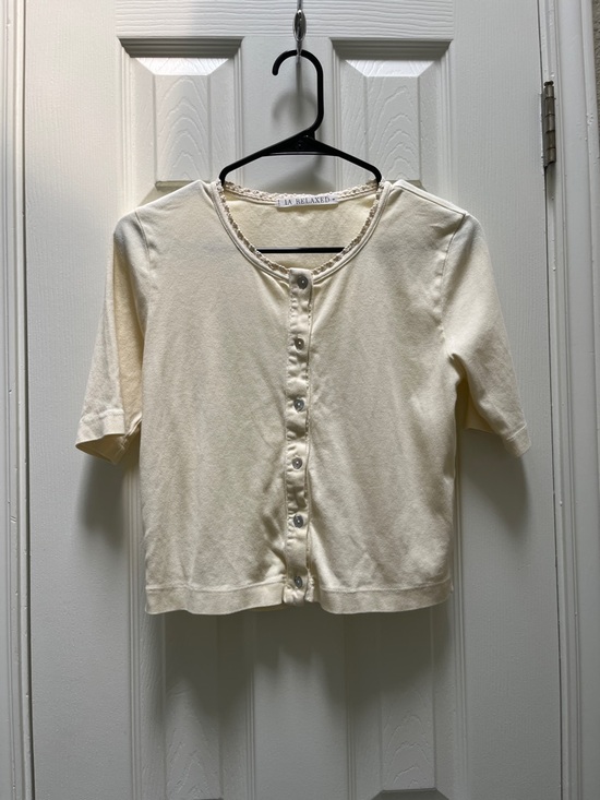 La Relaxed Tops - La Relaxed Short Sleeve Button-Front Cropped Cardigan - Lemon - medium